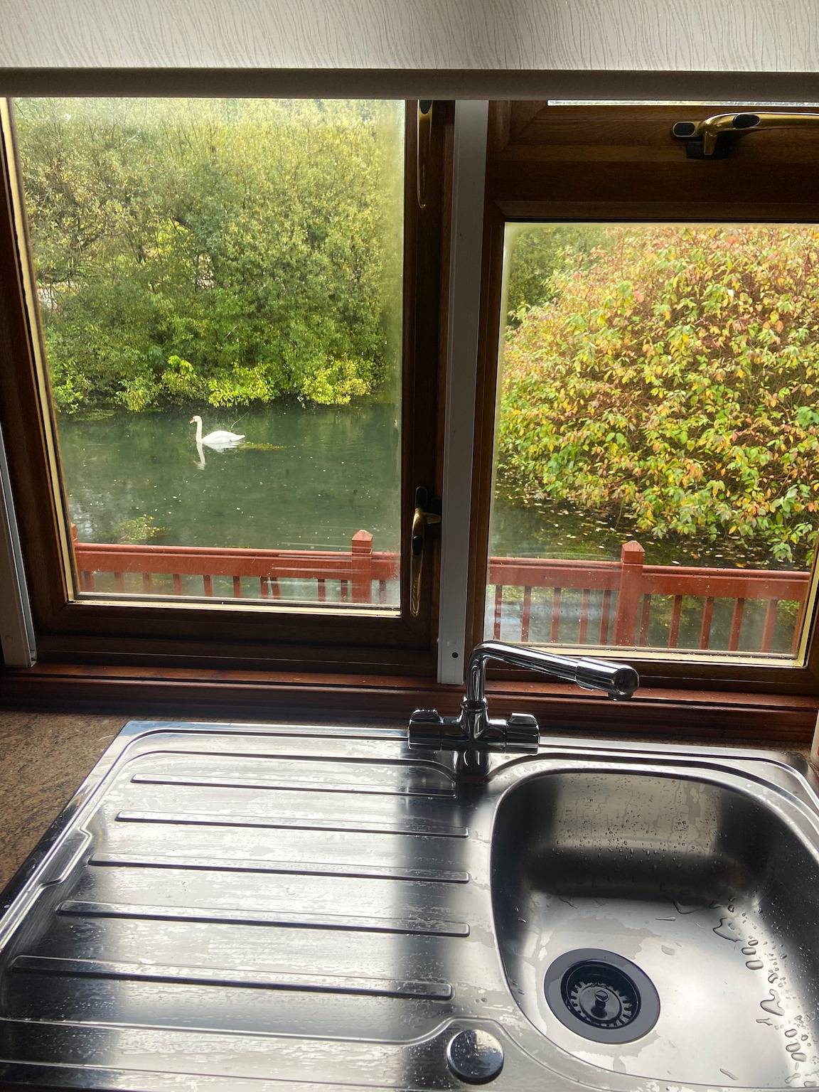 Kingfisher Cosy Lakeside Lodge in Carnforth, Lancashire