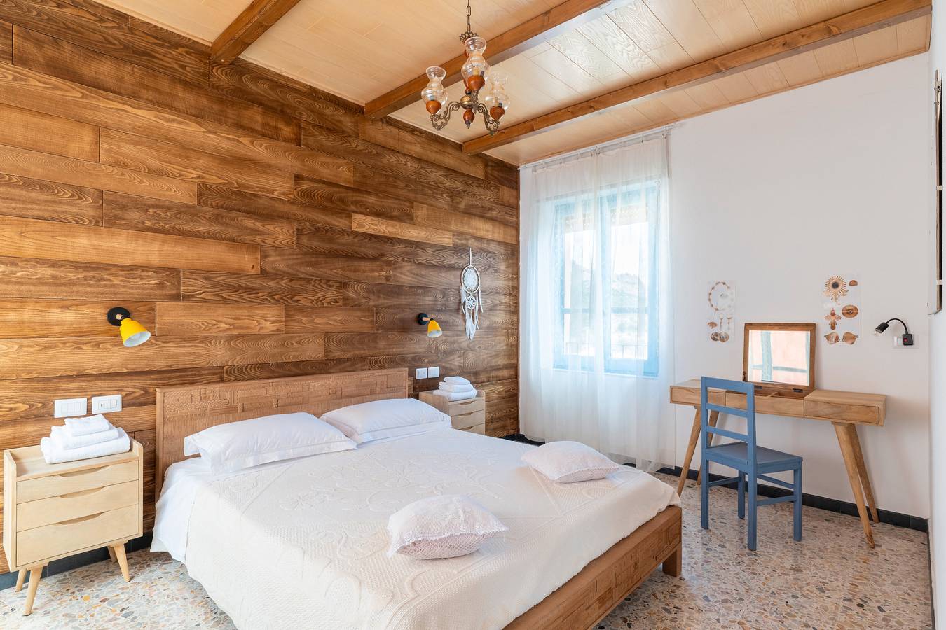 Casa Vacaciones 'Sa Omu 'Eccia' con Vista al Mar y Terraza Privada in Villagrande Strisaili, Barbagia