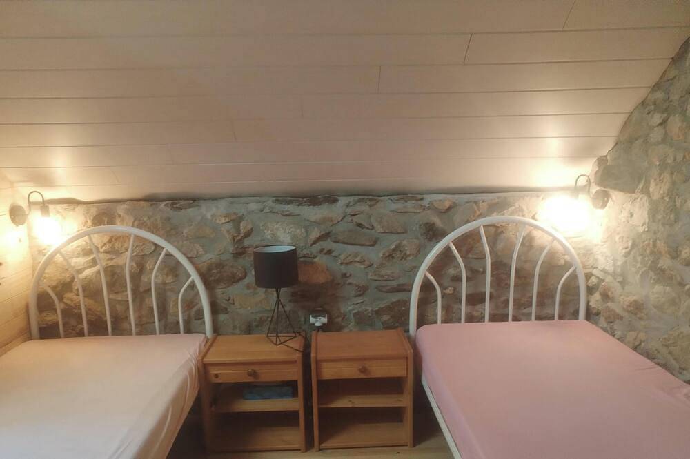 Maison de berger au Col de Port in Boussenac, Parc naturel régional des Pyrénées ariégeoises