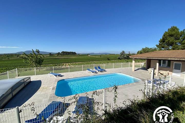 Location de vacances pour 4 personnes, avec jardin et piscine à Puichéric