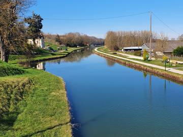 Gîte pour 10 Personnes dans Beaulieu-sur-Loire, Loiret, Photo 1
