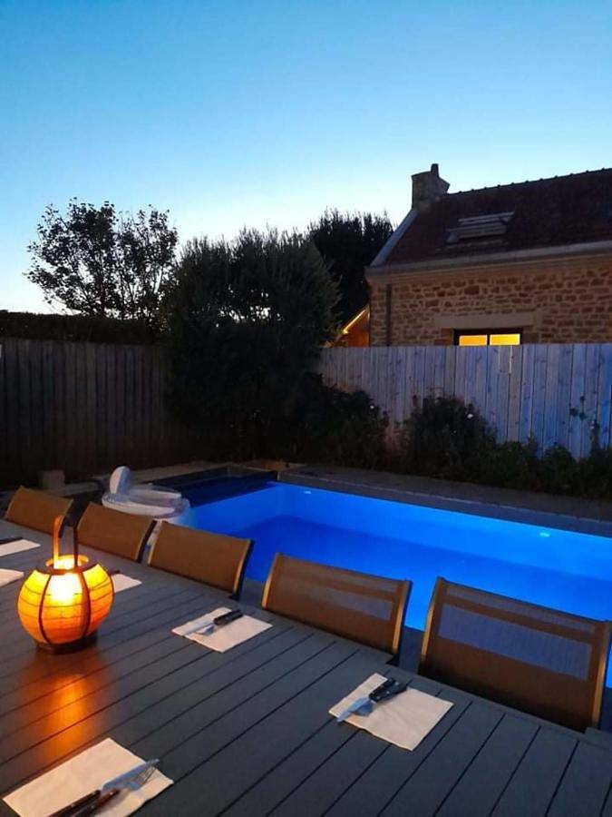 Location de vacances pour 10 personnes, avec Balcon et Terrasse ainsi que Jardin et Piscine dans Office De Tourisme De Larmor Plage - 2