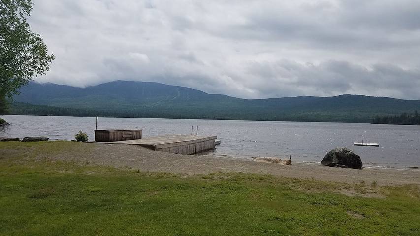Log cabin for 8 people in Maine