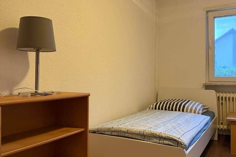 Ganze Wohnung, Monteurwohnung Oberhausen-Rheinhausen, Lönsweg 3, Eg in Oberhausen-Rheinhausen, Rheinebene
