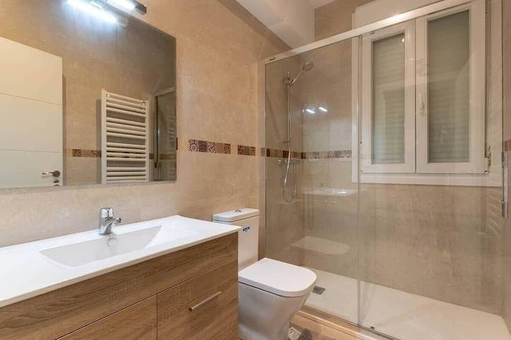 Appartement entier, Apartamento Entero Para 4+1 en Bilbao La Vieja in Ibaiondo, Bilbao
