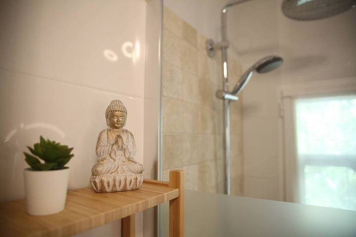 Location de vacances pour 4 personnes, avec vue ainsi que jardin et piscine à Saint-Laurent-d'Aigouze - 4