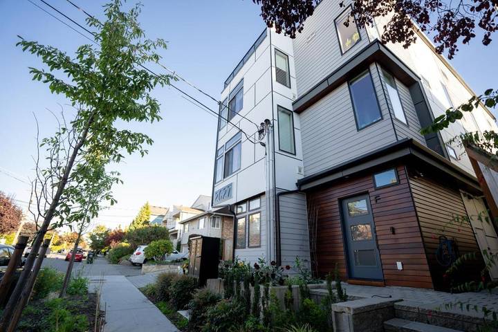 Vakantiehuis voor 6 personen, with uitzicht and balkon as well as uitzicht op het meer, kindvriendelijk in Seattle