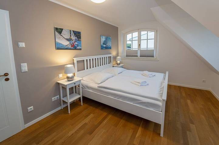 Ferienhaus für 8 Personen, mit Garten und Whirlpool sowie Sauna und Terrasse, mit Haustier in Middelhagen - 4