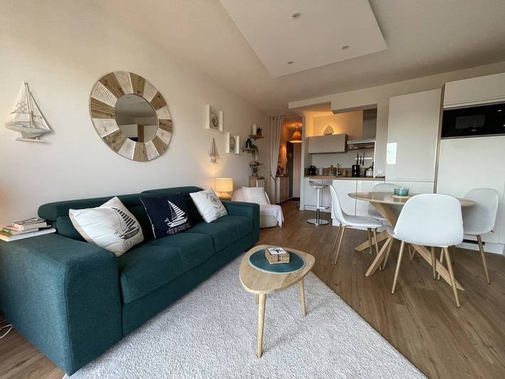 Gîte pour 4 personnes, avec balcon dans Office De Tourisme De Tregastel