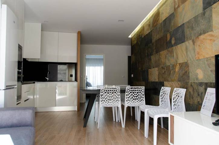 Ferienwohnung für 4 Personen, mit Balkon und Terrasse sowie Garten und Ausblick