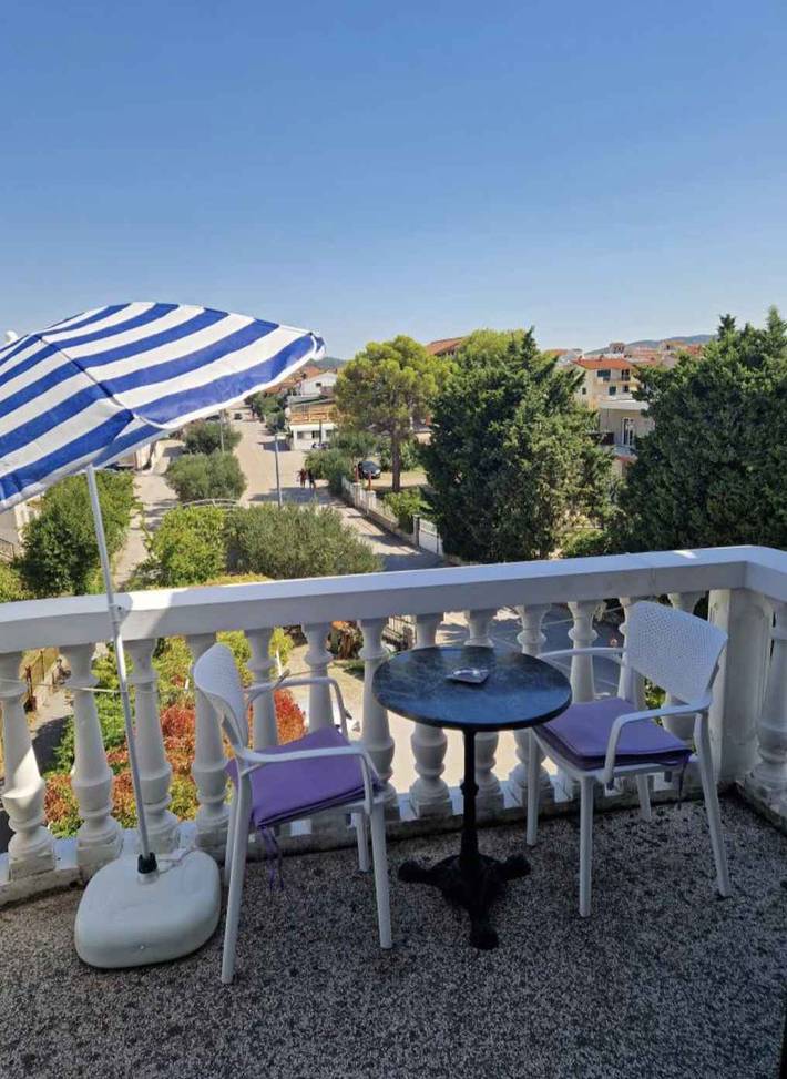 Gîte pour 2 personnes, avec jardin à Pirovac