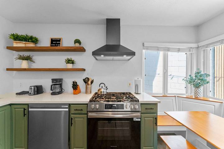 Apartment for 4 people, with balcony, kid friendly in San Diego