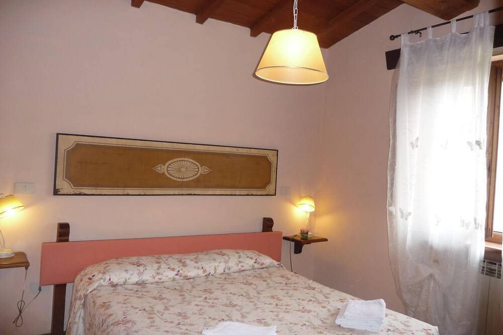 Magnolienhaus mit Pool zwischen Florenz und Arez in Pratovecchio, Pratovecchio Stia