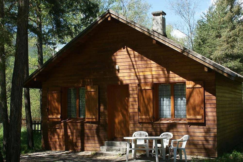 Chalet 3 Rooms with Terrace in Guillestre in Guillestre, Écrins National Park