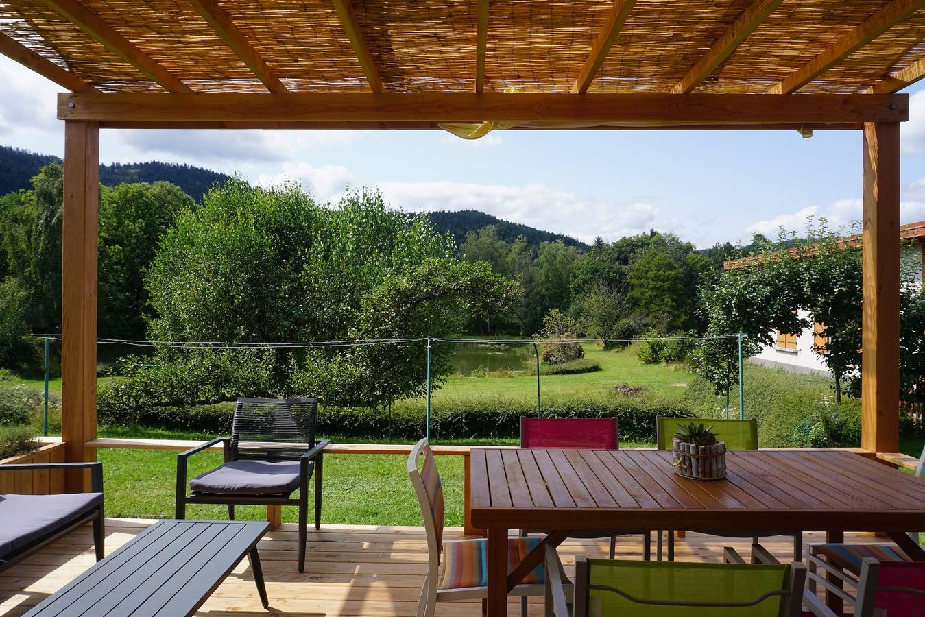 Casa Vacacional 'La Maison Et L'étang De Pêche' con Vistas a la Montaña, Terraza Privada y Wi-Fi in Vagney, Parque natural regional de los Ballons des Vosges