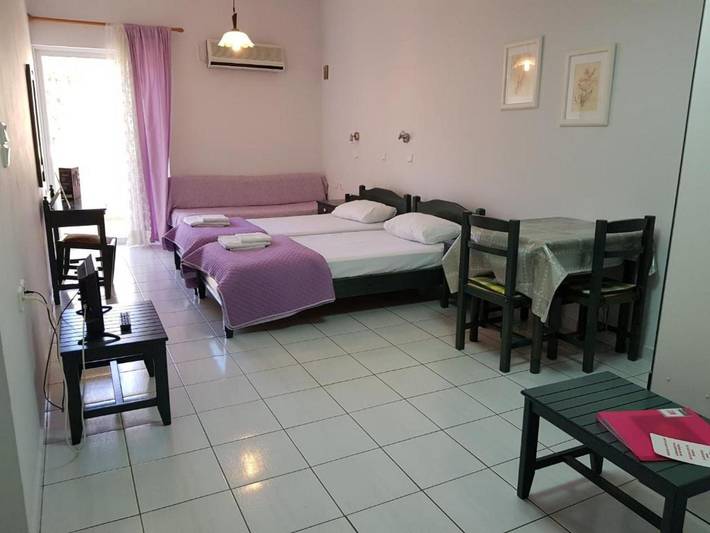 Ferienwohnung für 2 Personen, mit Balkon und Garten