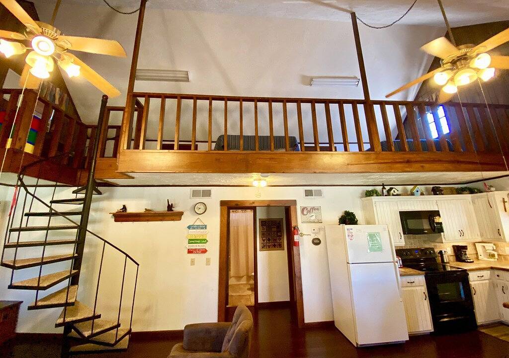 Fantastischer Pool, Cabana, Aussicht, Pavillon, Patios, Decks, tolle Lage! in Concan, Uvalde County