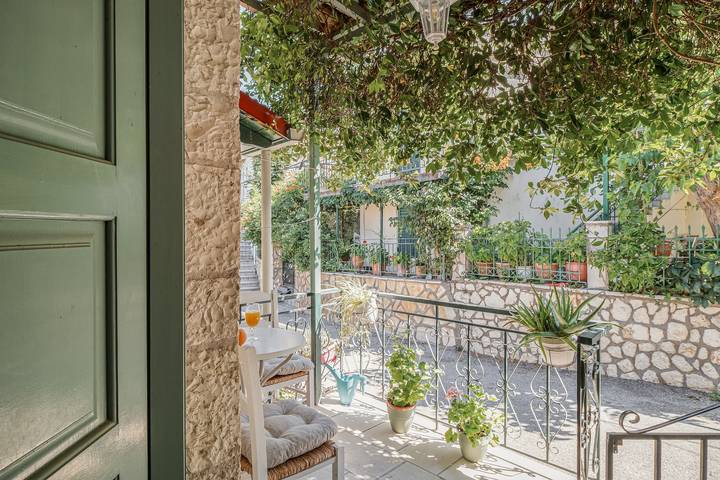 Entire studio, Studio Apartment 'Kerkis Mountain View' with Mountain View, Wi-Fi and Air Conditioning in Drymonas, Greece