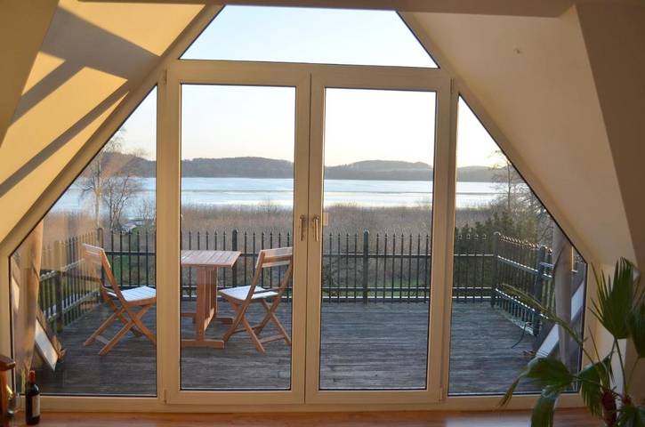 Ferienwohnung für 2 Personen, mit Balkon und Terrasse sowie Garten und Sauna in Naturpark Westensee