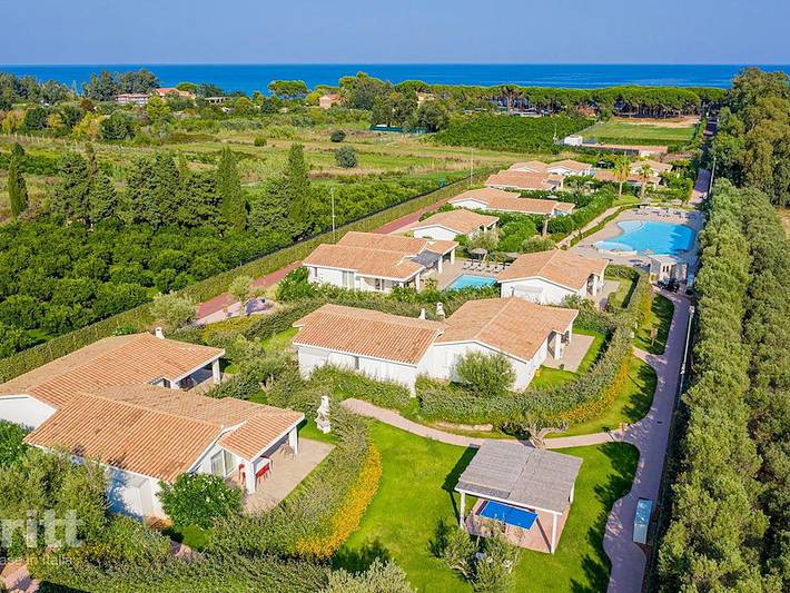 Location de vacances pour 8 personnes, avec terrasse ainsi que balcon/terrasse et piscine dans Cardedu - 4