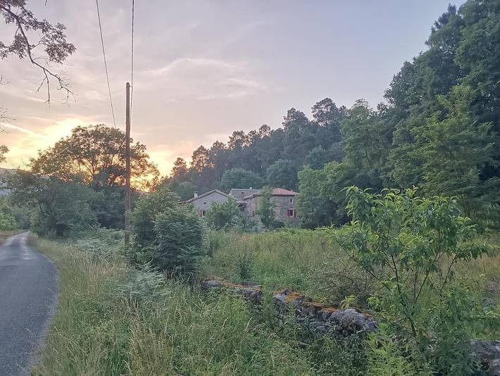 Location de vacances pour 12 personnes, avec Terrasse et Jardin à Banne - 2