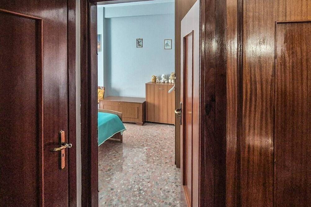 Apartamento entero, Delia - Apartment with a balcony in Avellino, Provincia d'Avellino