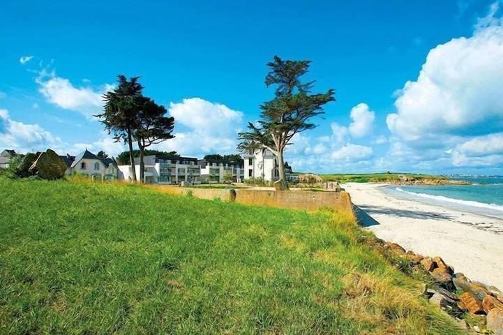 Gîte pour 4 personnes, avec piscine dans Plage de Saint-Samson