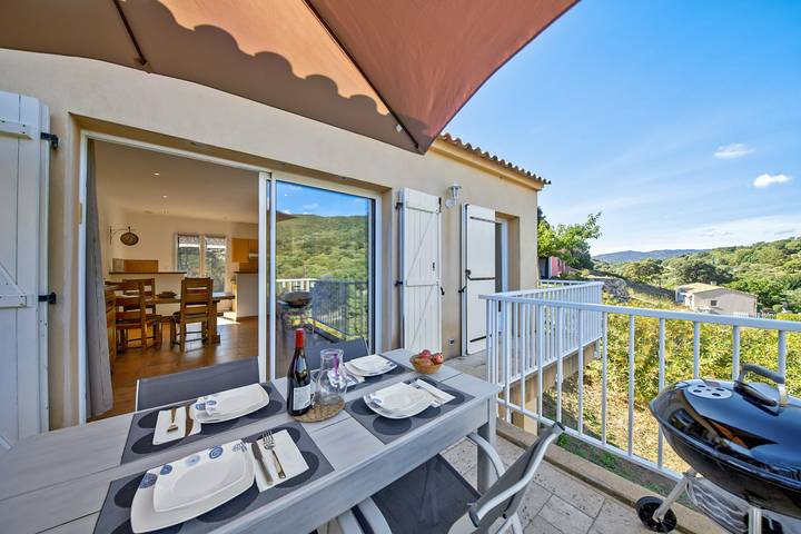 Gîte pour 4 personnes, avec terrasse et jardin à Sartène - 4