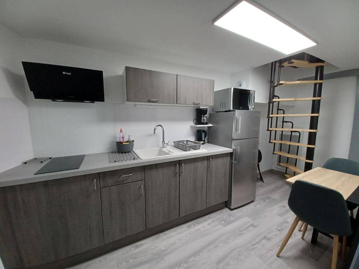 Appartement entier, One-Bedroom Apartment in Foix, Ariège