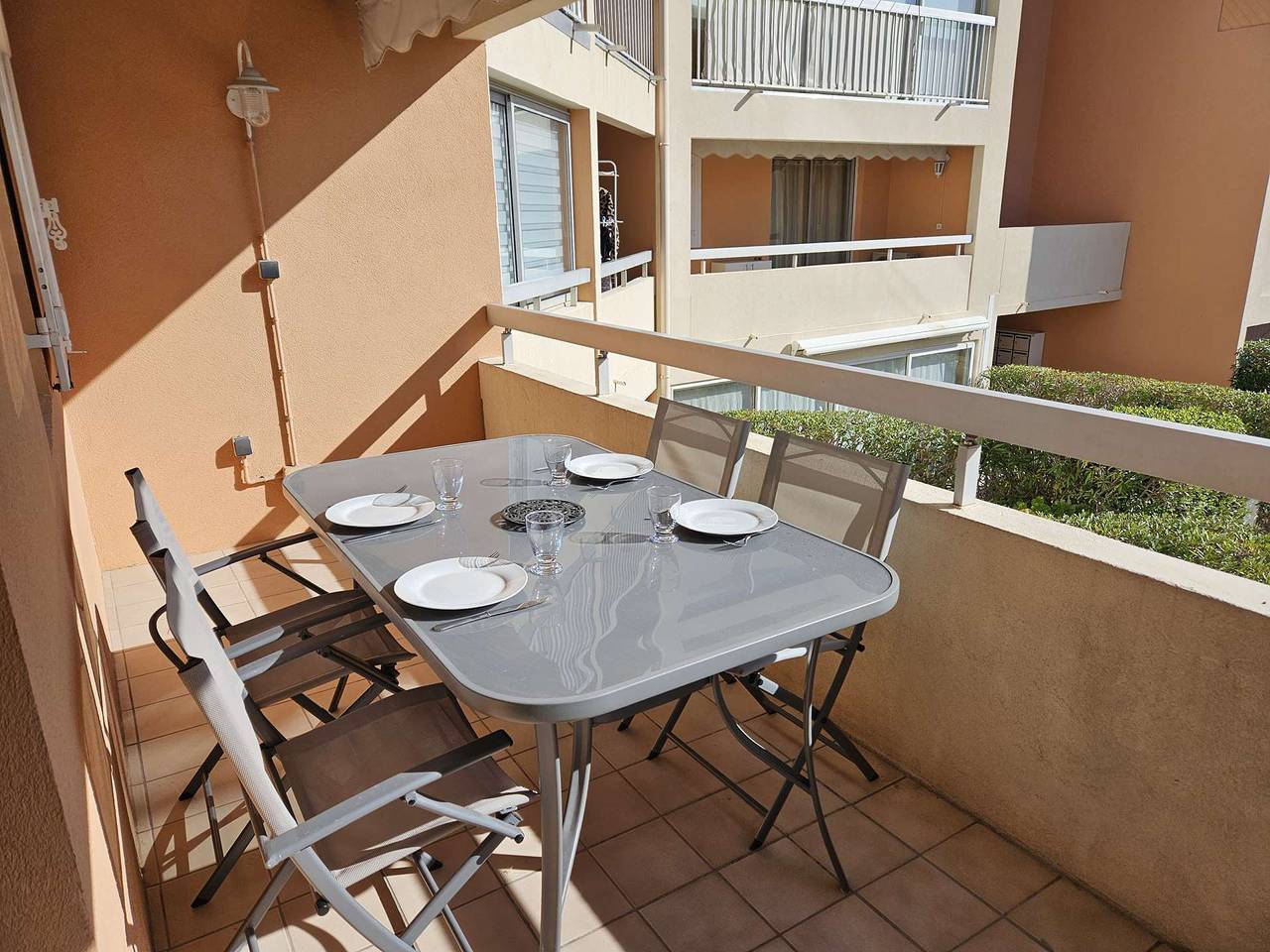 Appartement de vacances entier, Piscine, balcon, plein sud, 4 couchages in La Seyne-sur-Mer, Région de Toulon