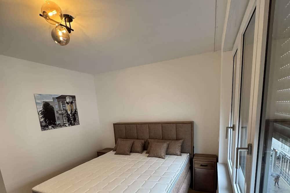 Ganze Wohnung, Neue geräumige Luxuswohnung am Rathausplatz in Augsburg-Innenstadt, Augsburg