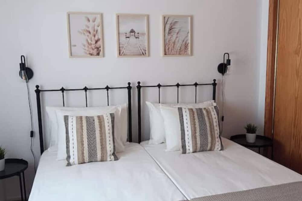 Entire apartment, Charming house just two minutes from the historic center of Ayamonte. in Ayamonte, Costa de la Luz