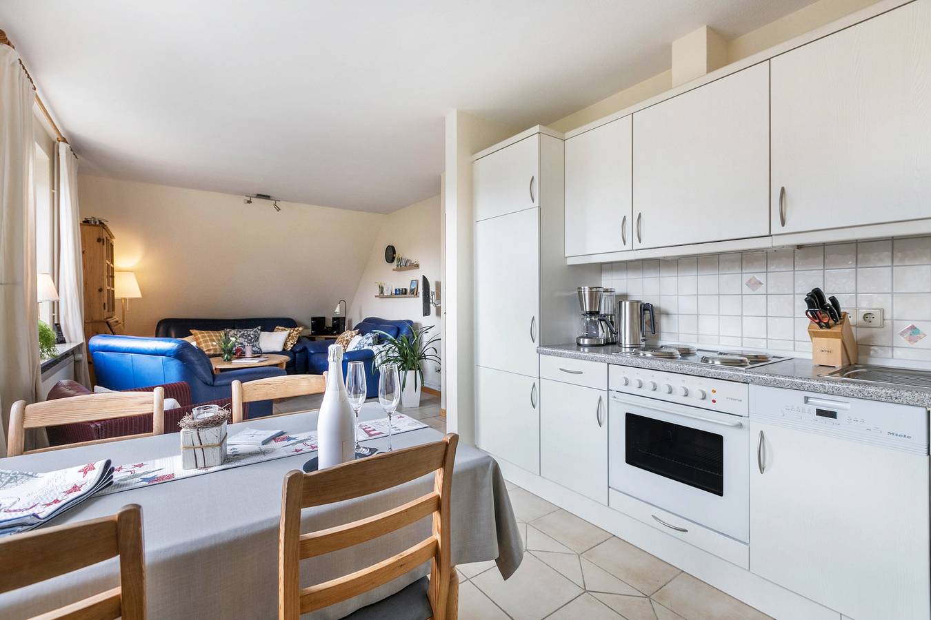 Ganze Wohnung, Allergikergerechte Ferienwohnung Bi uns to hus - Morgensünn mit Terrasse, Garten und Wlan in Nordstrand (Gemeinde), Nordstrand