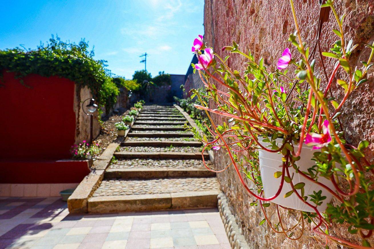 Apartamento inteiro, Dimora Burrafato 1: Historic Seafront Residence in Marina di Caronia, Caronia