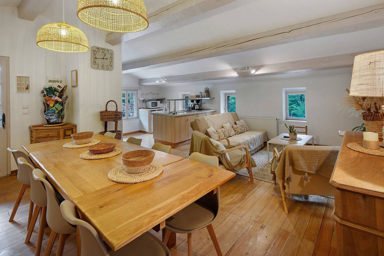Unabhängiges Ferienhaus im Mas De La Rode im Wald mit privatem Außenbereich und Parkplatz in Saumane, Cevennen