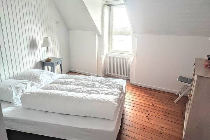 Holiday home near harbor & beach in Treffiagat, Côte de Cornouaille