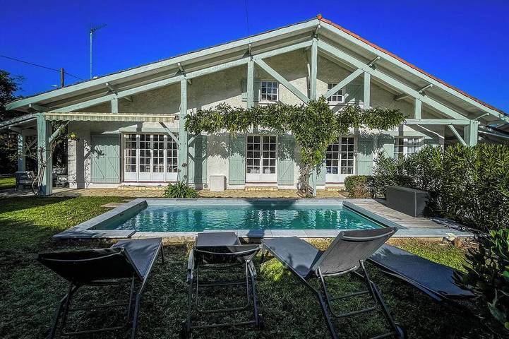Villa pour 10 personnes, avec jardin et terrasse à Andernos-les-Bains
