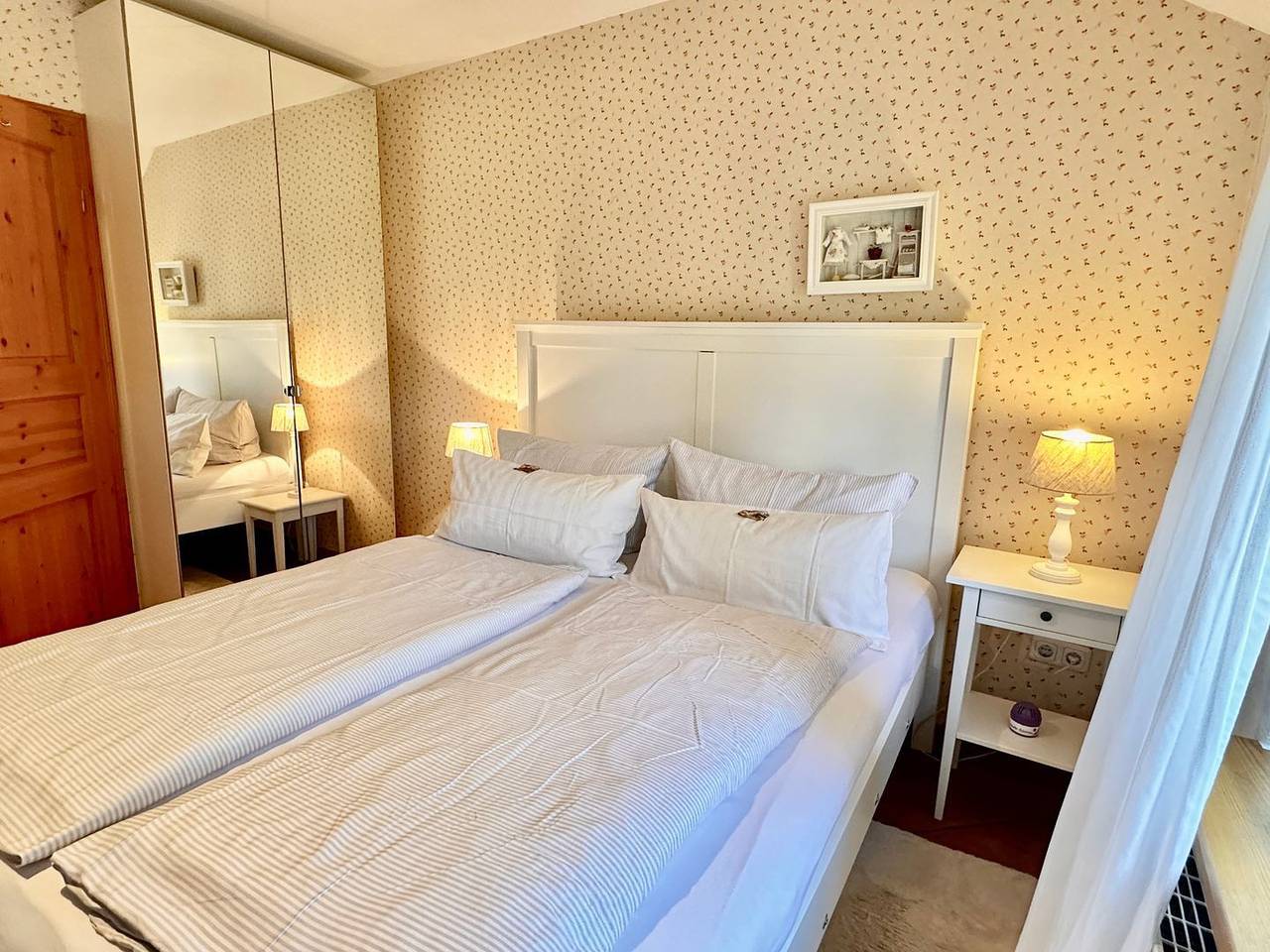 Ganze Wohnung, Willkommen im Lütt Kostall – Ihr gemütlicher Rückzugsort im traumhaften Gulfhof in Altharlingersiel, Neuharlingersiel