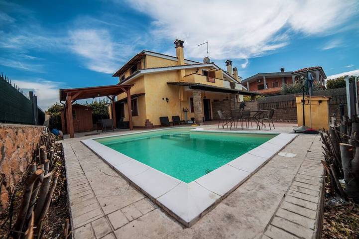 Villa for 6 people, with garden - 1