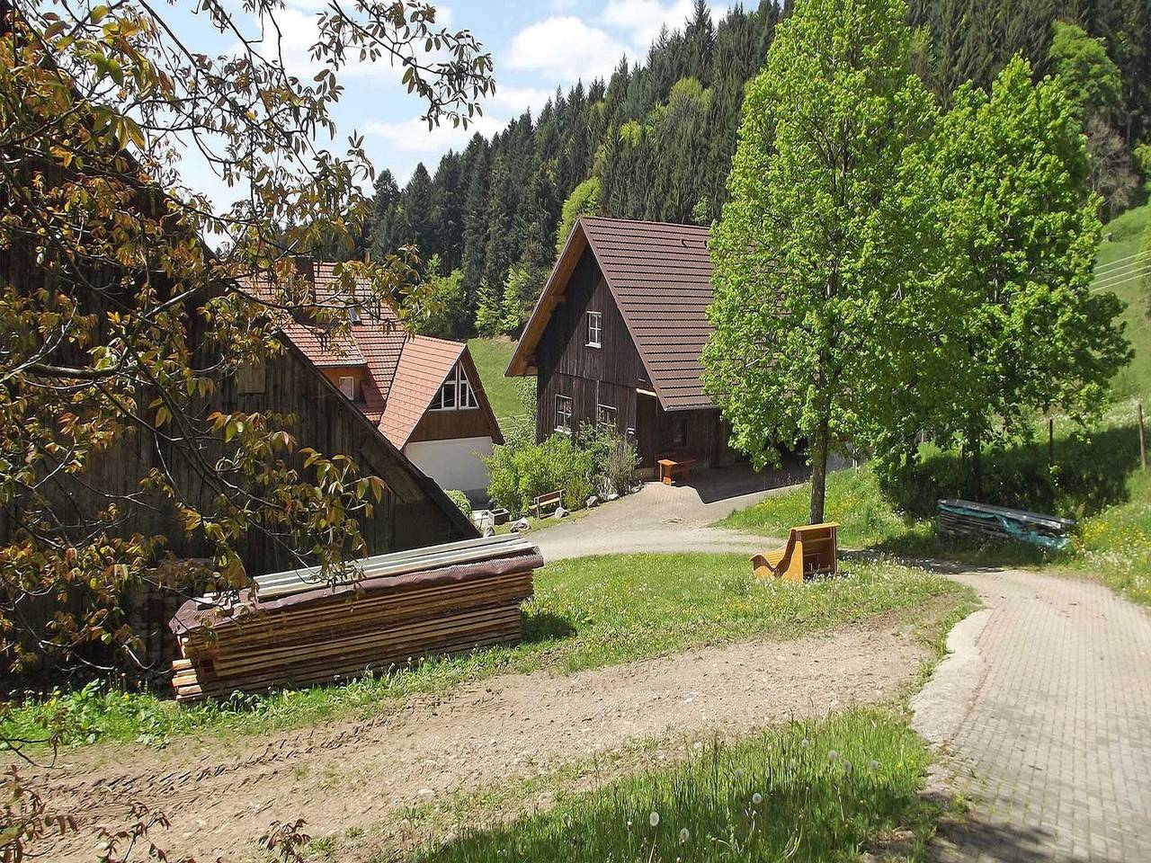 Ganze Wohnung, Ferienwohnung 'Faller' mit Bergblick, Privatem Garten und Wi-Fi in Stegen, Südschwarzwald