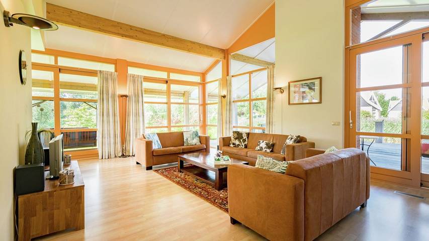 Vakantiehuis voor 6 personen, with zwembad and tuin as well as terras, met huisdier in Biddinghuizen