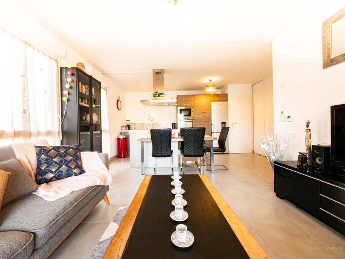 Appartement entier, Two-Bedroom Deluxe Apartment with Balcony in Le Crès, Côte méditerranéenne (France)