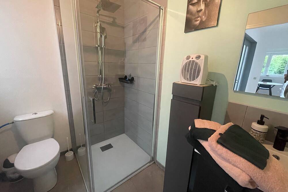 Entire apartment, Magnificent seasonal Furnished Accommodation in the Vosges at Bains les Bains in La Vôge-les-Bains, Épinal region