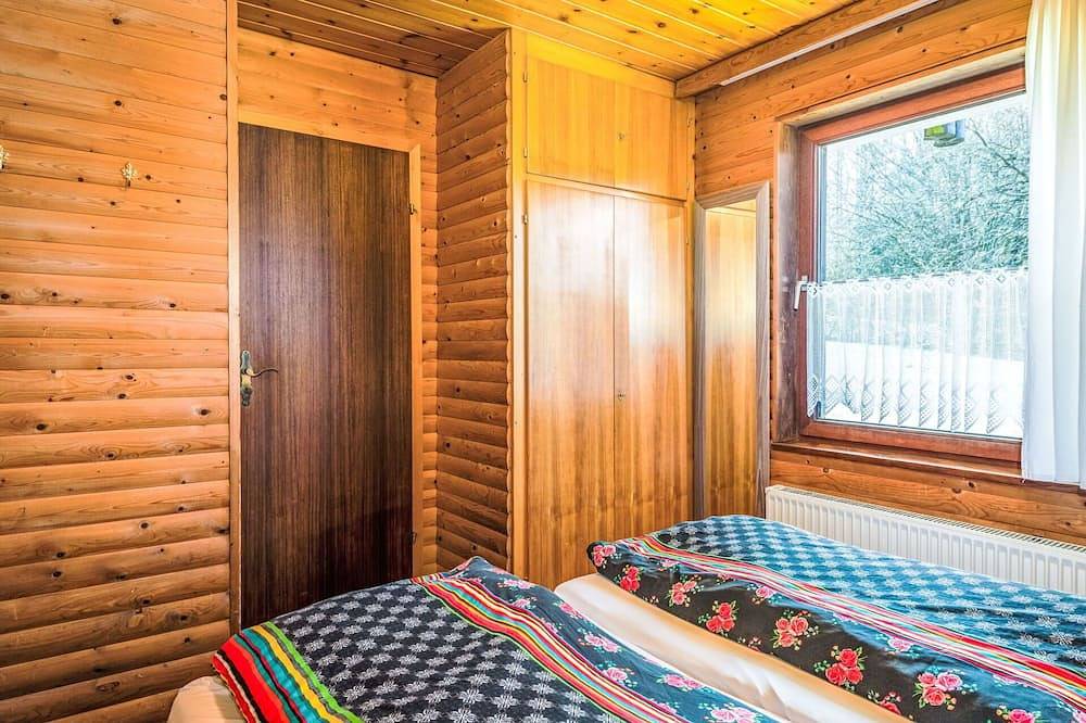 Ganze Wohnung, Gemütliche Wohnung für 2 Personen mit  W-Lan, Tv, Innenhof und Haustiere erlaubt in Schönecken, Eifelkreis Bitburg-Prüm