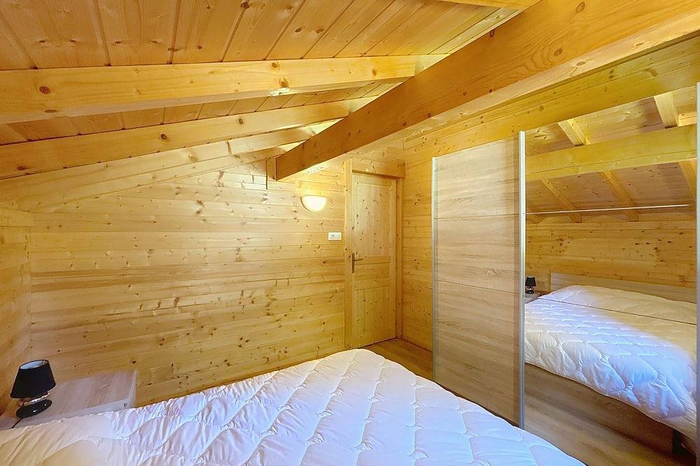Chalet au calme, lisière de forêt, aux portes des vallées in Cornimont, Parc naturel régional des Ballons des Vosges