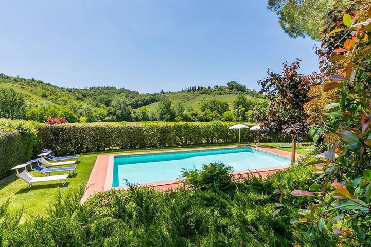 Villa per 10 persone, con piscina e giardino in Montespertoli