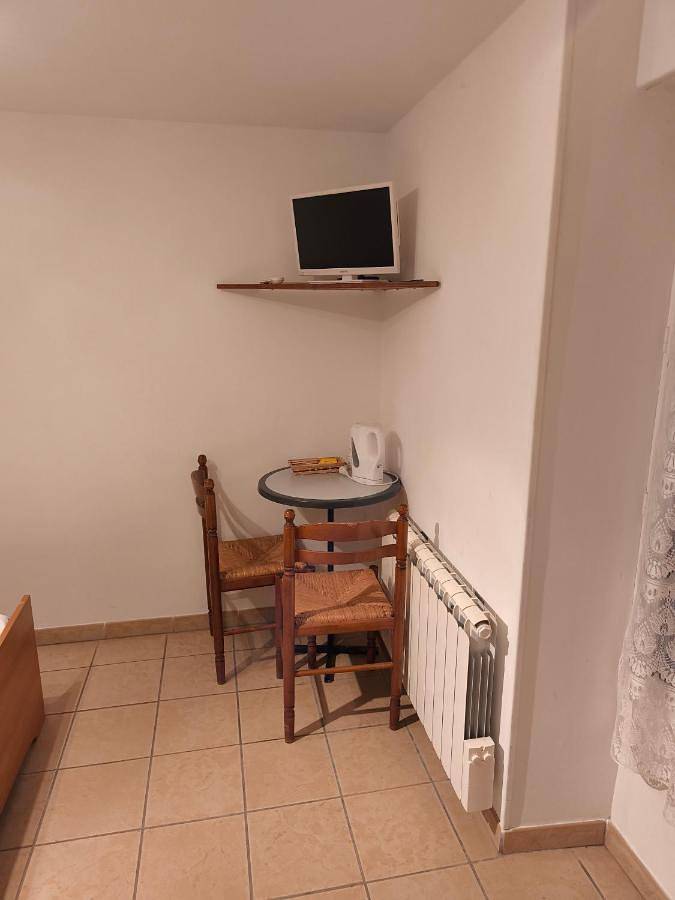 Hôtel pour 2 personnes, animaux acceptés à Cercy-la-Tour - 4