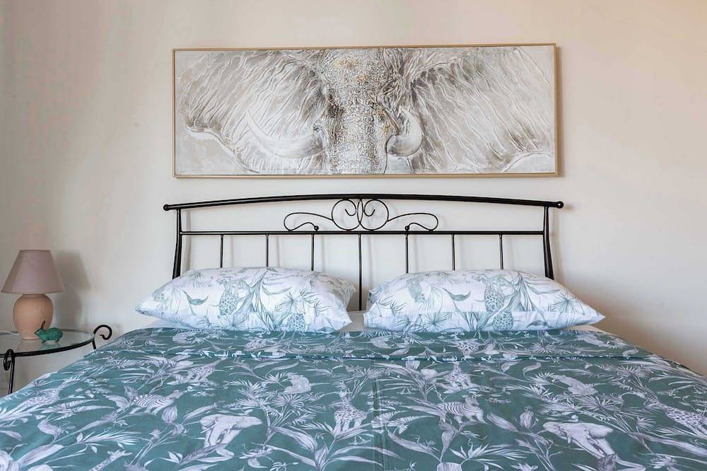 Entire apartment, Penthouse 365 Sunsets in Paphos, South Cyprus