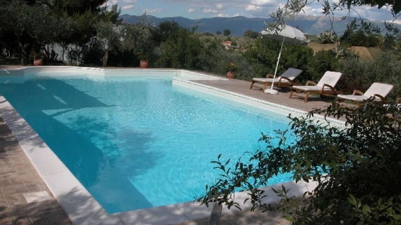 Ferme pour 3 personnes avec piscine in Giano dell'Umbria, Province de Pérouse