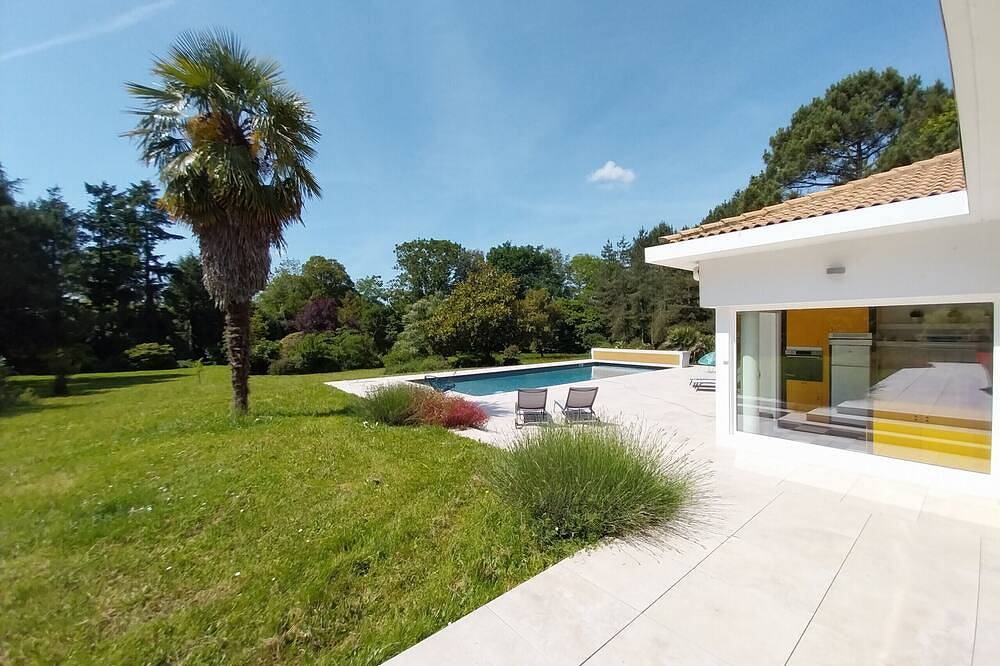 Villa Nature 5* I 10 couchages I Piscine Chauffée I Parc 2ha in Rives-de-l'Yon, La Roche-sur-Yon region